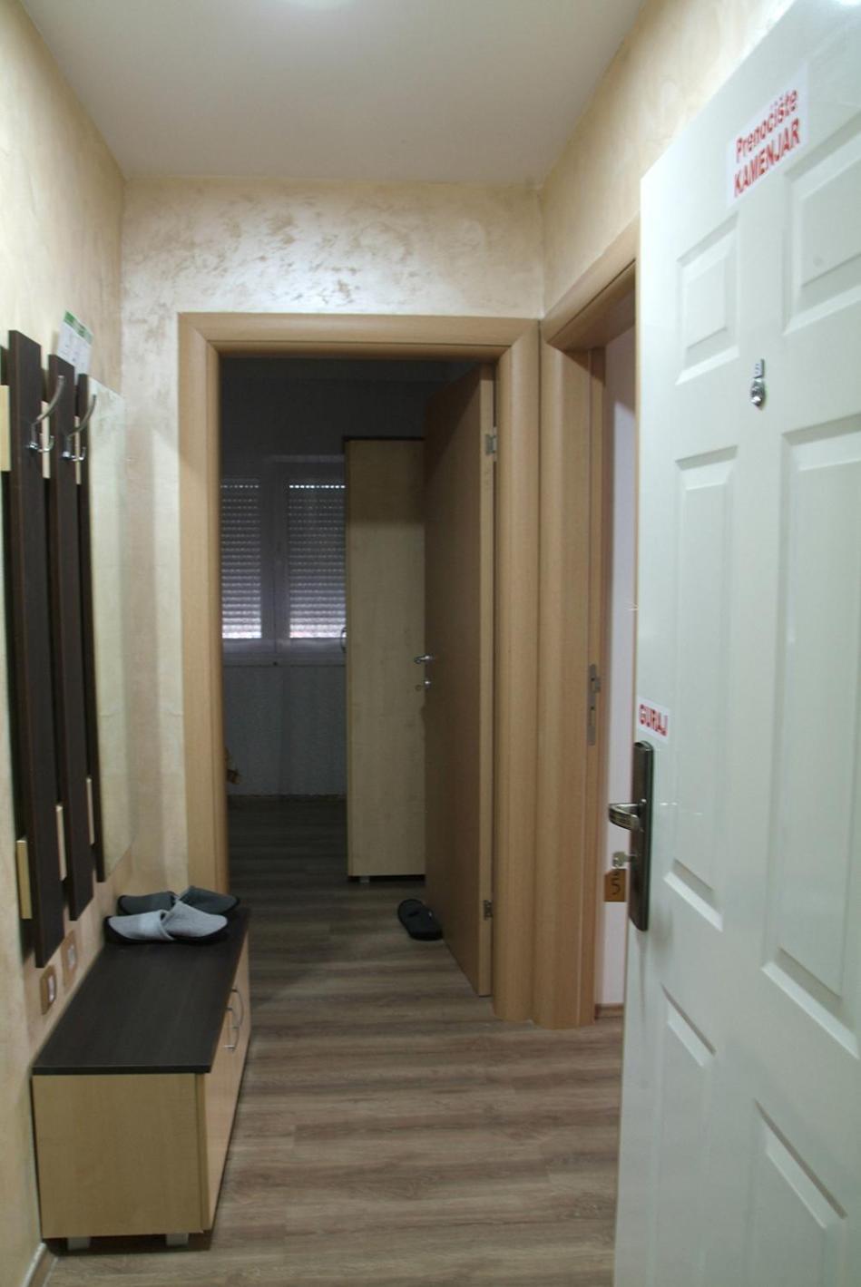 Apartments Kamenjar Novi Sad Zimmer foto