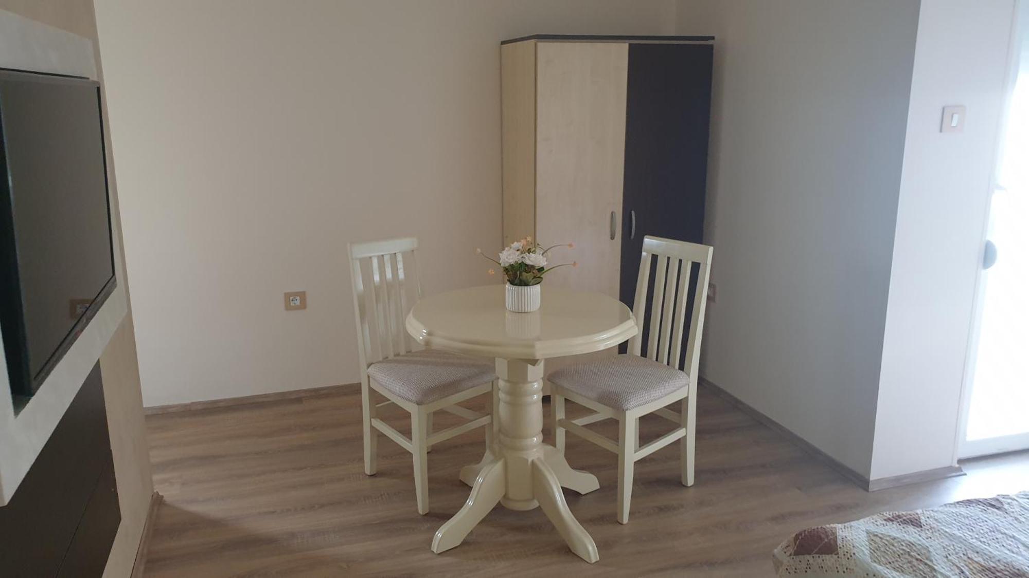 Apartments Kamenjar Novi Sad Zimmer foto